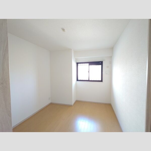 グランヴェールにしすな205号室 洋室6.1帖