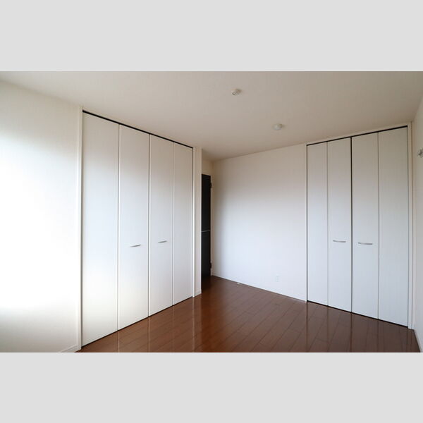 リヴェール星久喜301号室 洋室