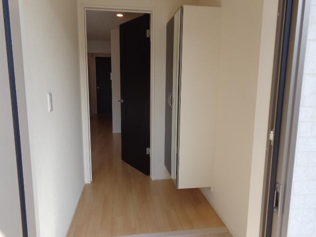 メゾン　ラ　ティーダ（maison la teada）00103号室 玄関