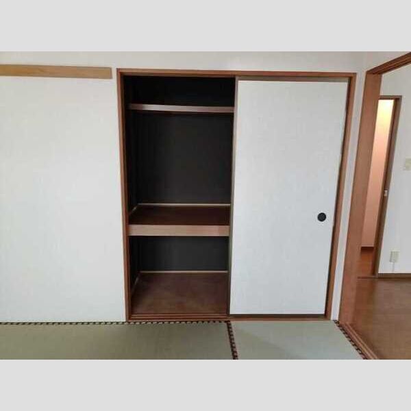 グレイスプラザ　Ⅱ102号室 収納