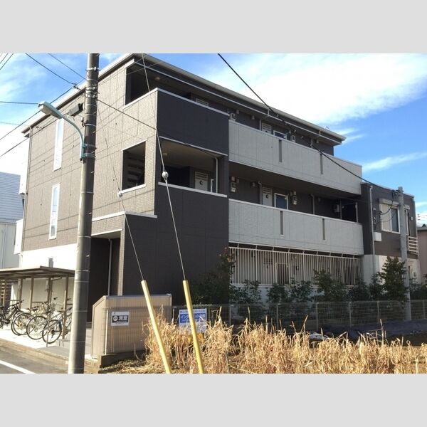 ドルチェヴィータ201号室 建物外観