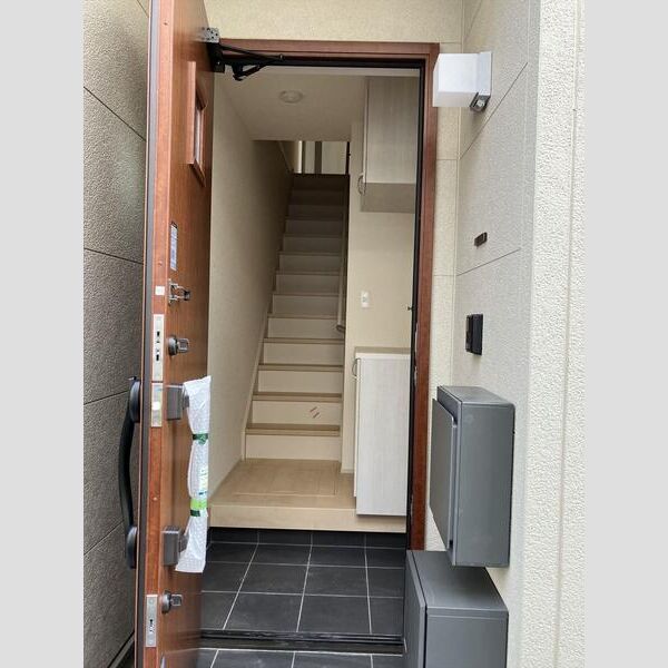リーブルファイン柏高田 玄関