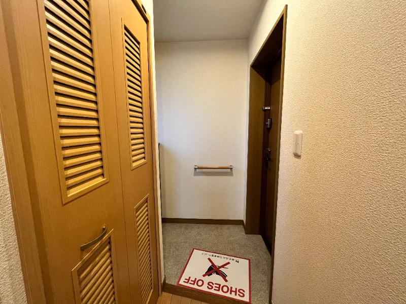 千寿ピア5階 玄関