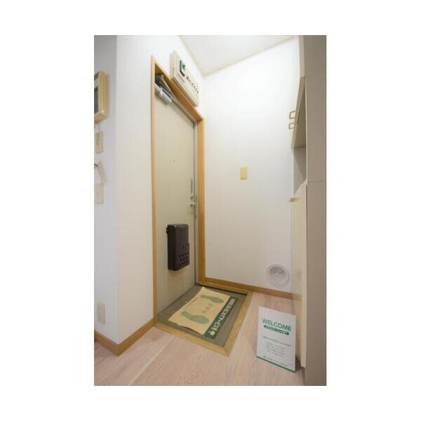 クレセント四ツ木103号室 玄関