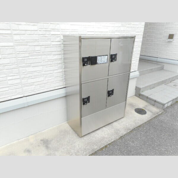 レセンテ・本八幡202号室 宅配ボックス