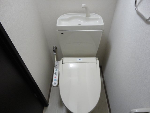 サンライズ西川口 シャワー付トイレ