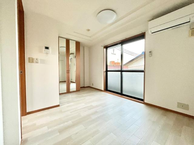 メゾン・ラクウショウ 洋室