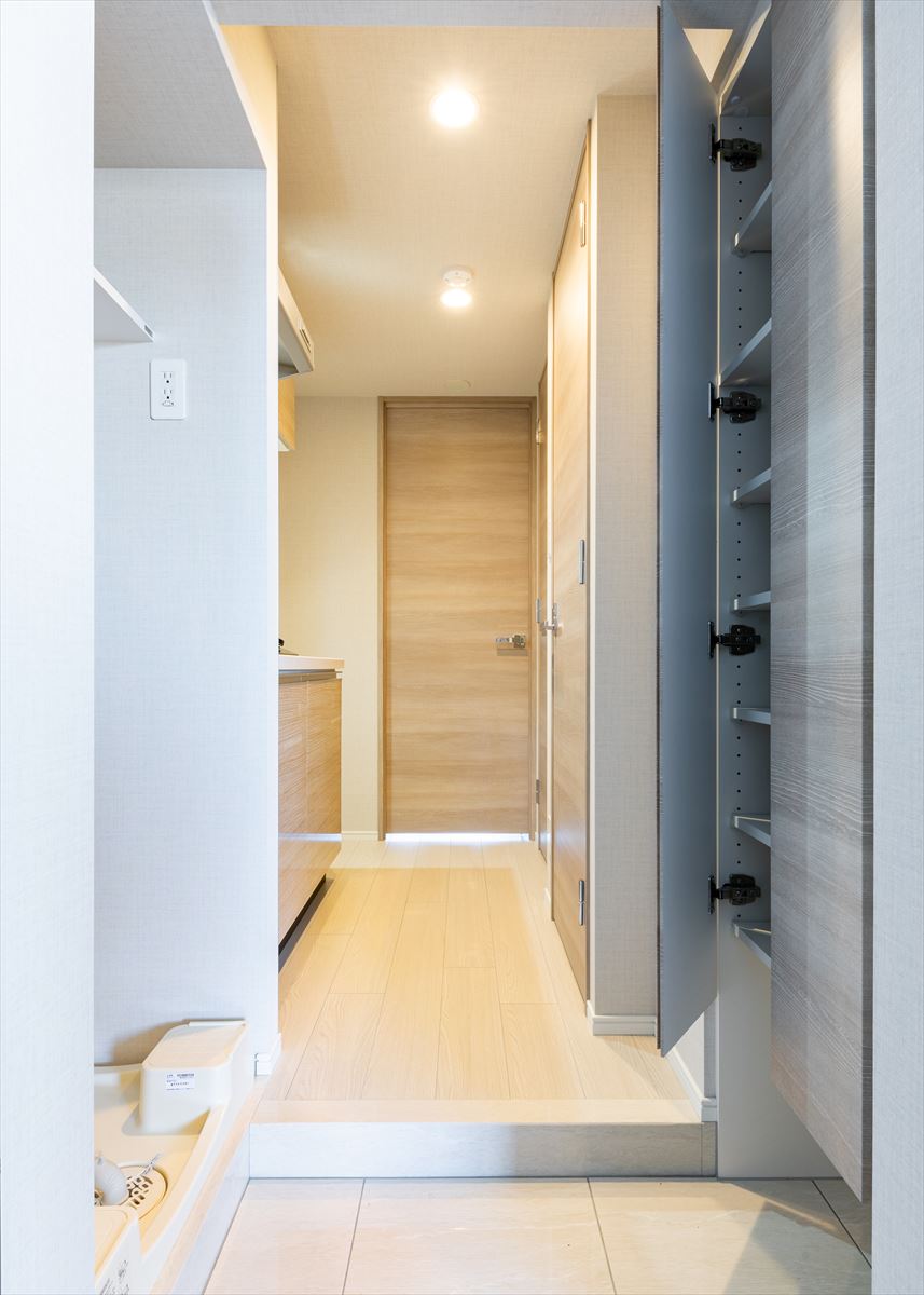 DIPS亀有駅前 玄関