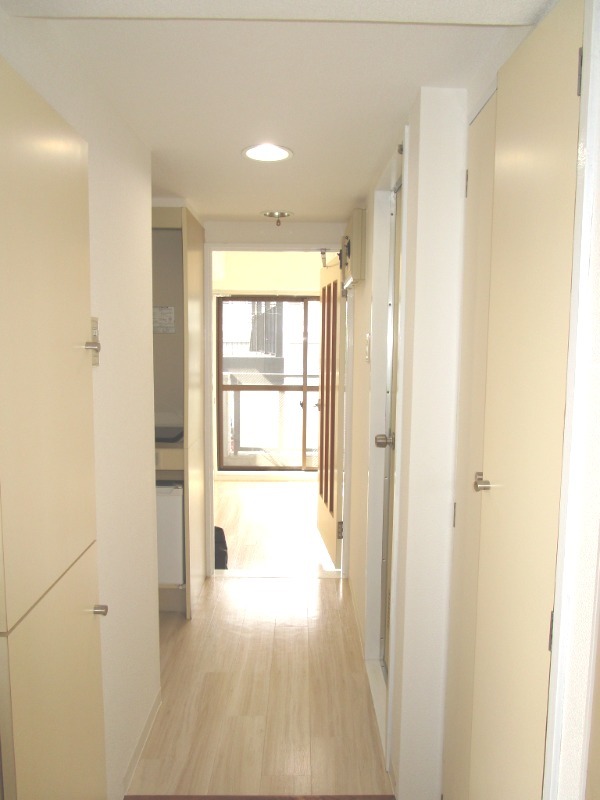 クリオ鶴ヶ峰壱番館2階 内観