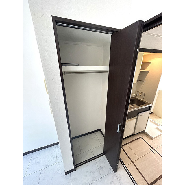 olive house 上大岡102号室 たっぷりクローゼット付き