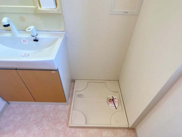 Ｍａｊｅｓｔｉｃ　ｇａｒｄｅｎ203号室 洗濯機置場