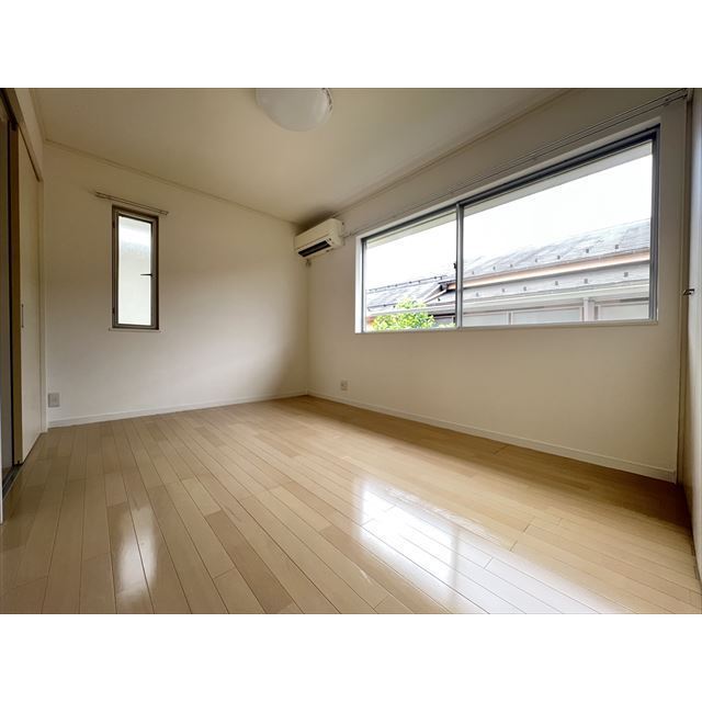 桂ハウス B棟B2号室 2階南側洋室