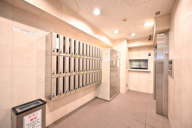 スカイコート池袋東口3階 エントランス