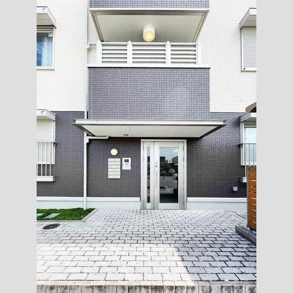 レイク藤和　A 出入口