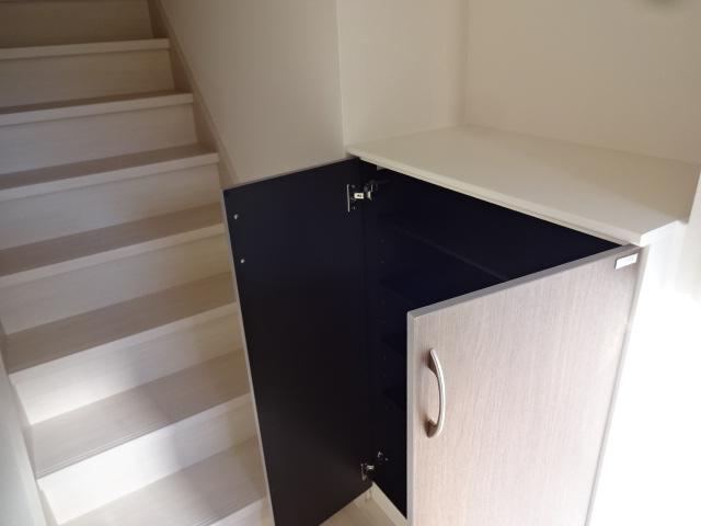 ルピナス向原 下駄箱