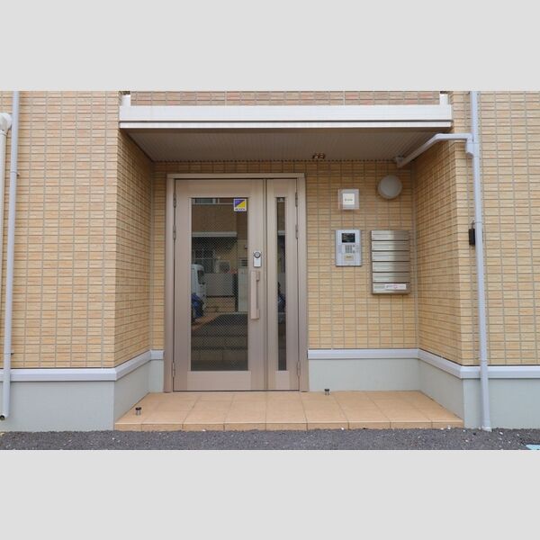 ウィット吉川　B エントランス