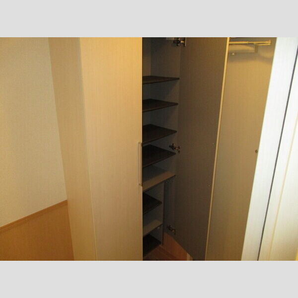 ソレアード103号室 シューズBOX