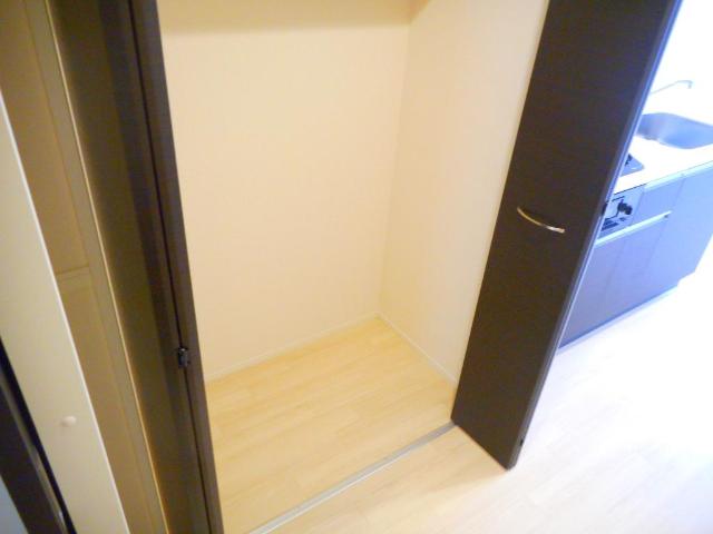 ビオラ・宮町301号室 収納