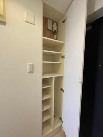 ガーデン板橋氷川町1218号室 収納