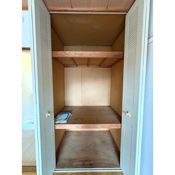 スターダスト石川0202号室 収納