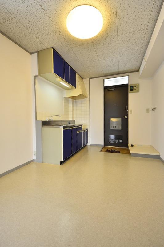 第3アベニューハウス3階 玄関