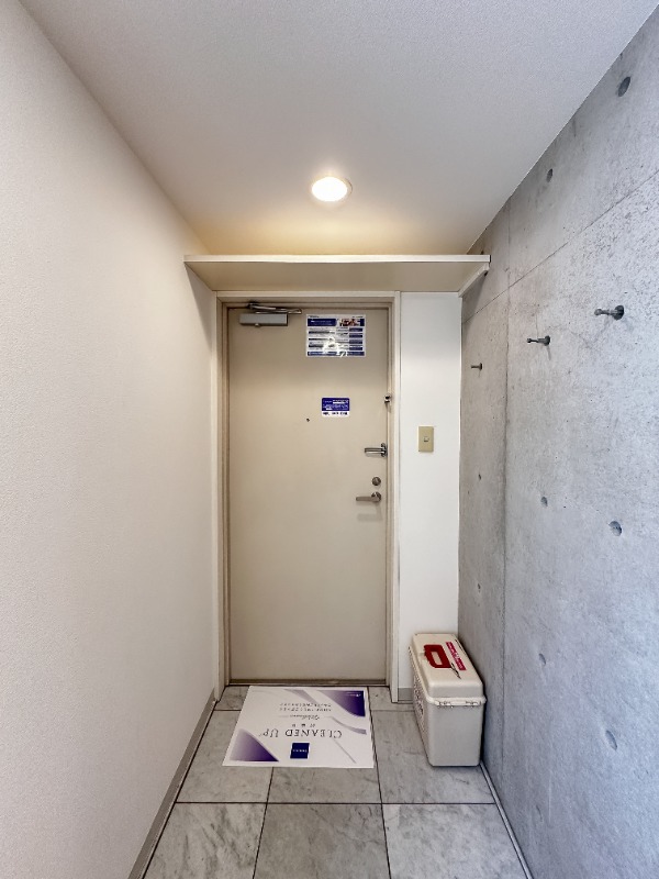 レジディア駒沢大学4階 玄関