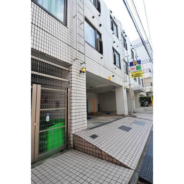 ウエストインパート18 外観