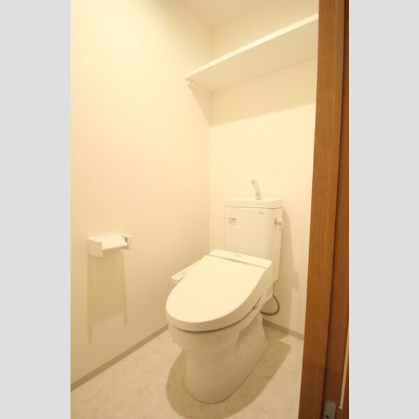 SUN RESIDENCE 303号室　トイレ