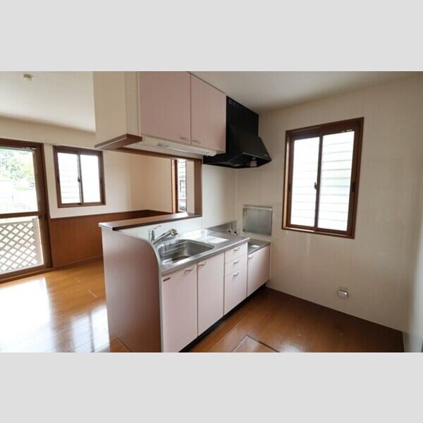 ウィルモア桜町103号室 対面キッチン