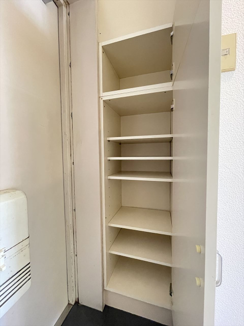 スカイコート千歳烏山第3 シューズボックス