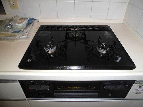 サーパス柏イーストテラス ３口ガスコンロ　※2025年12月撮影