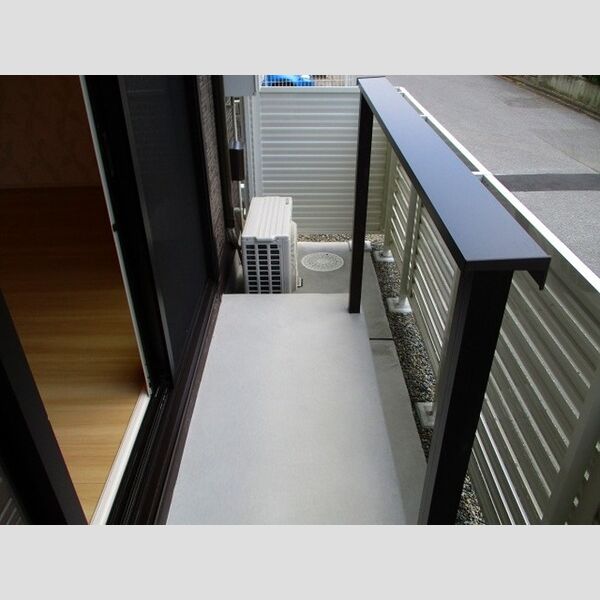 グレイス周西101号室 ふとん干し台あり