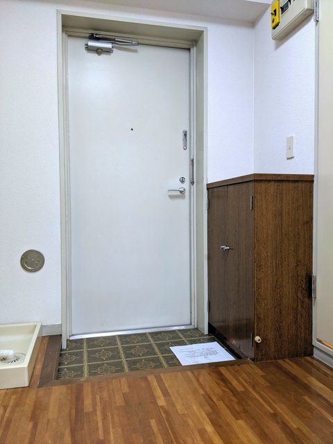 エスポワール湘南0301号室 玄関