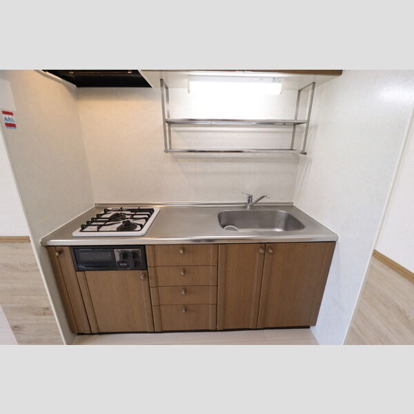 ハイツ・サンピーチ　B 2口ガスコンロ付システムキッチン