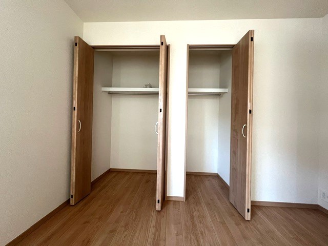 パークサイドC号室 収納