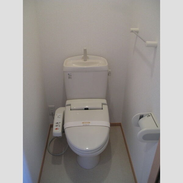 シャルマンヴィラ トイレは温水洗浄暖房便座!