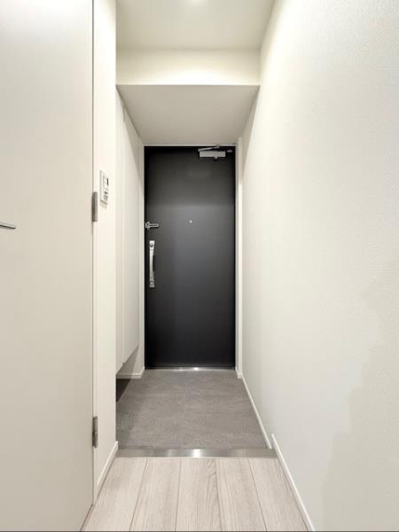 エレミ本蓮沼5階 玄関