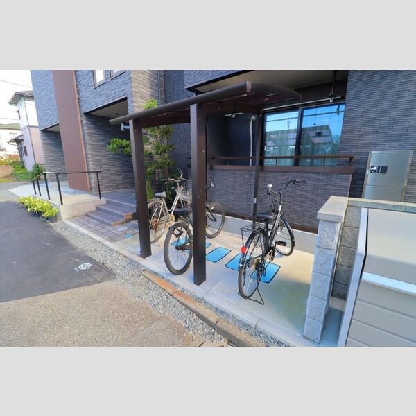 MAISON ETOILE 駐輪場