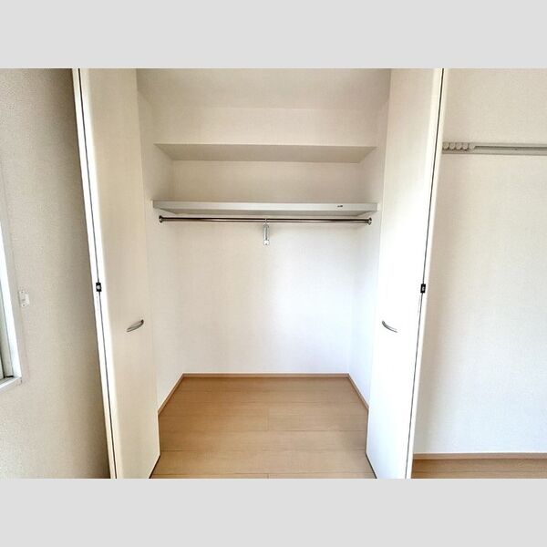 ロイヤルヒルズJ クローゼット