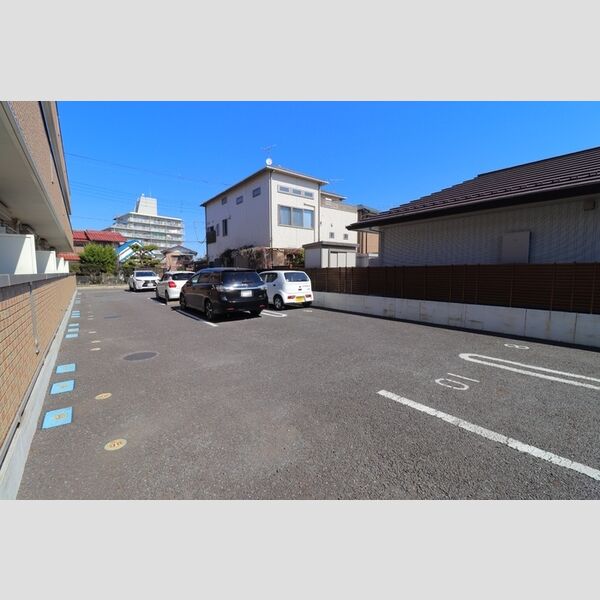 アエル大宮三橋 駐車場