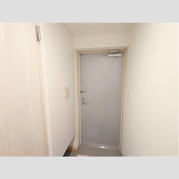 グランヴェールにしすな 玄関