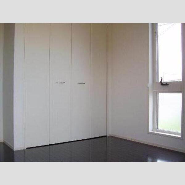 TREBINAウエスト 洋室(クローゼット)