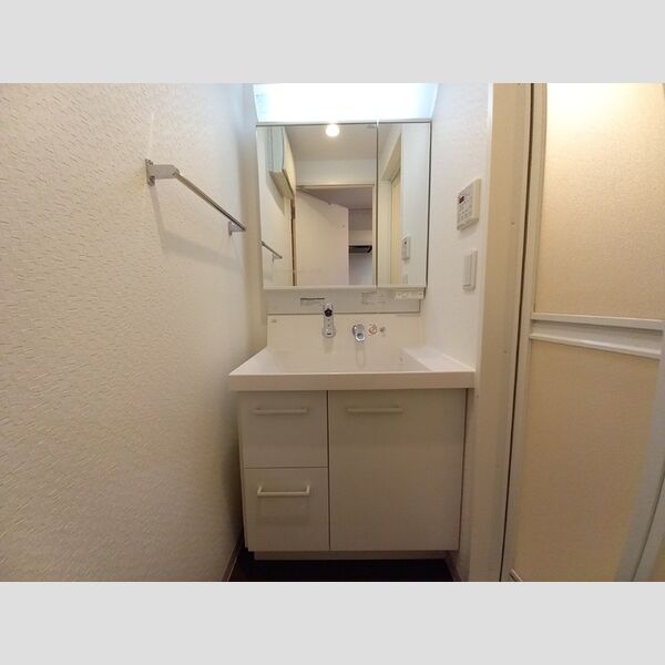 LINK KASUKABE 洗髪洗面化粧台