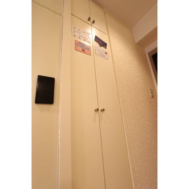 ハイライフ湘南203号室 靴箱