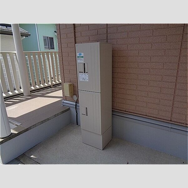 サンヴィラージュ　E 宅配BOX