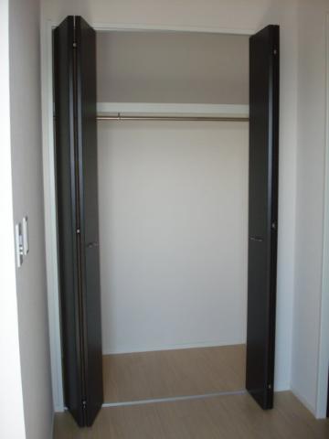 アリエッタⅡ クローゼット（玄関前）