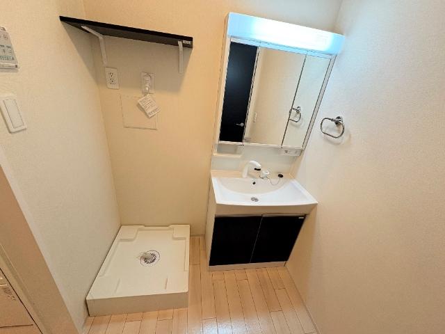 ラーバンコート大宮土屋206号室 洗髪洗面化粧台