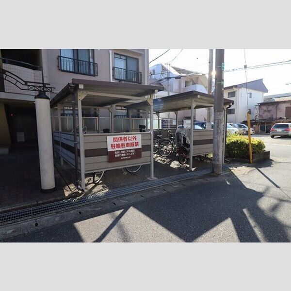 パティエール上本郷 駐輪場