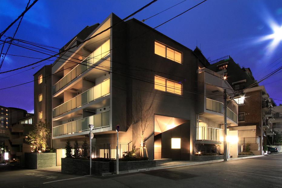 プラウドフラット南青山の外観画像