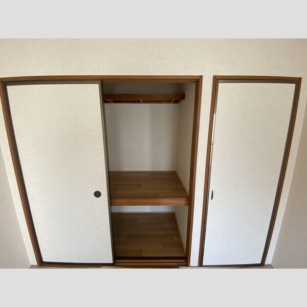 ラークヒルズ　A 収納